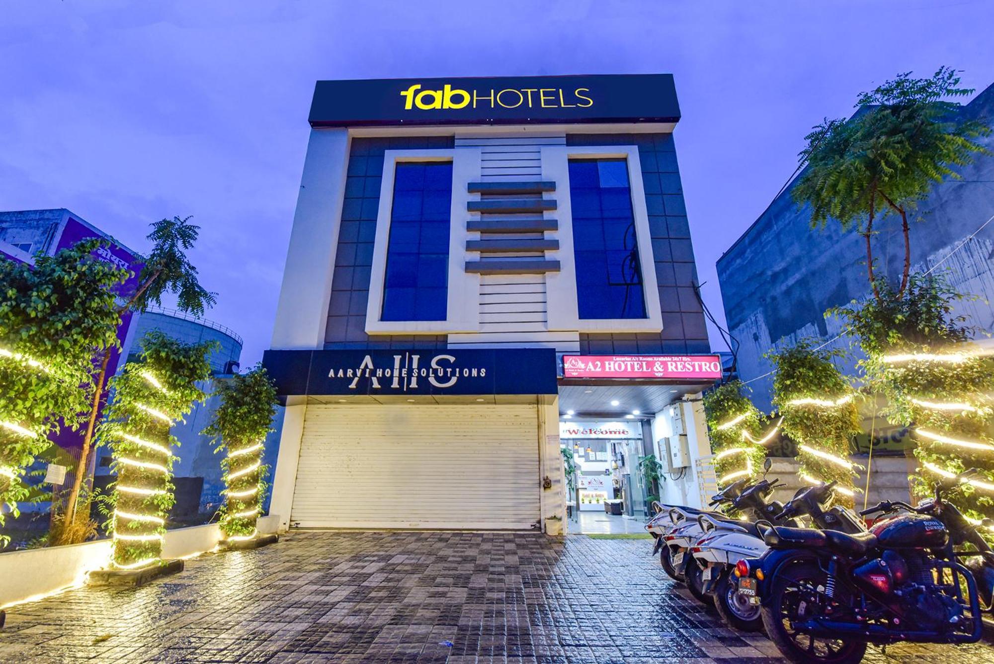 Fabexpress A2 And Restro Hotell Indore Exteriör bild