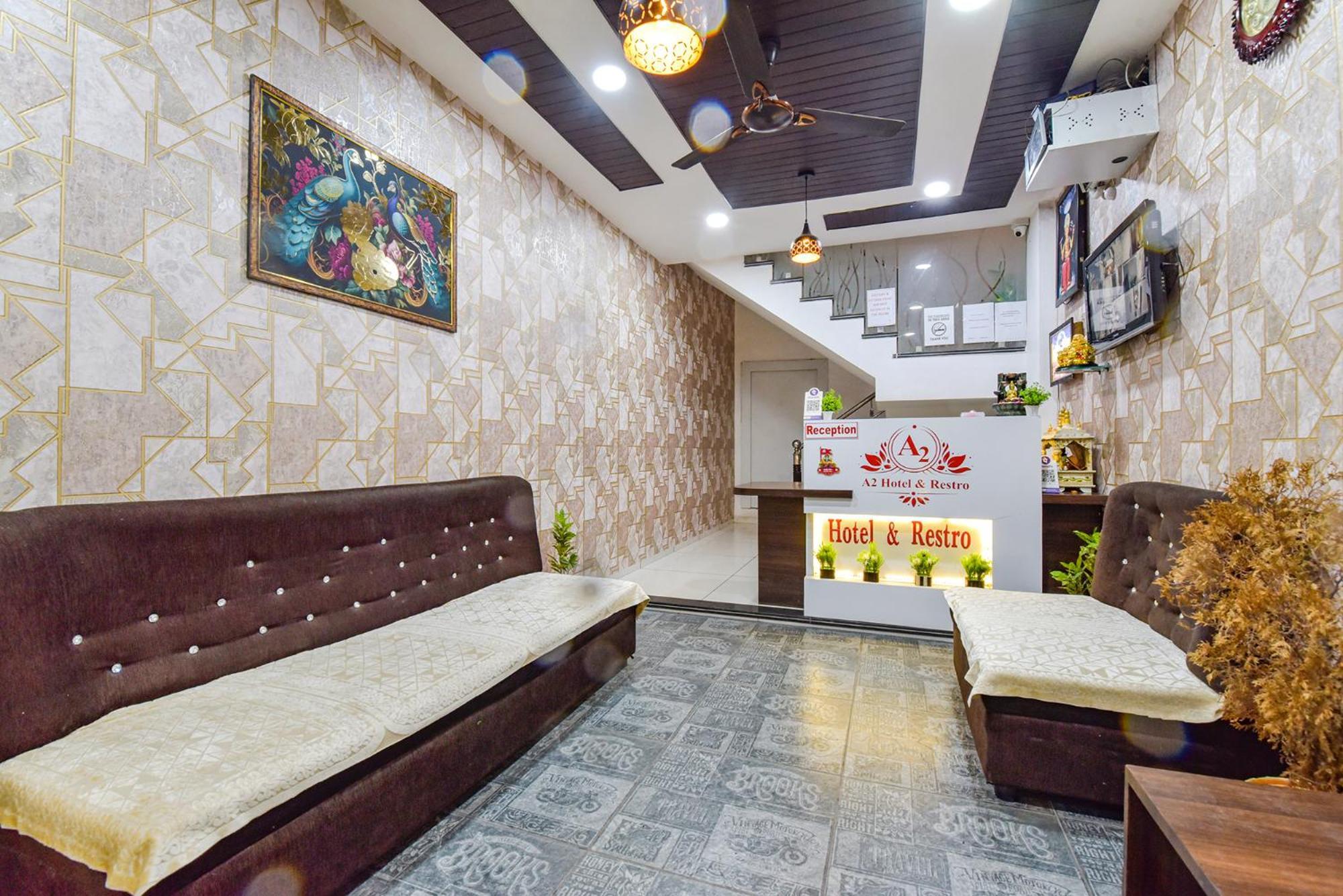 Fabexpress A2 And Restro Hotell Indore Exteriör bild